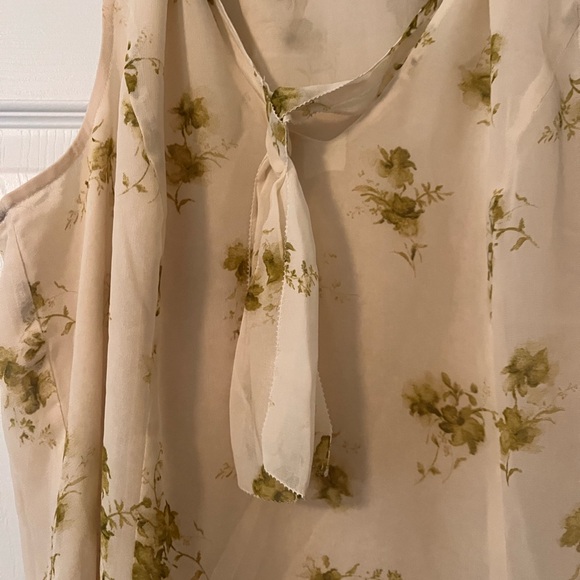 Coldwater Creek Cream Green Sleeveless Tie Front Blouse - Picture 2 of 4